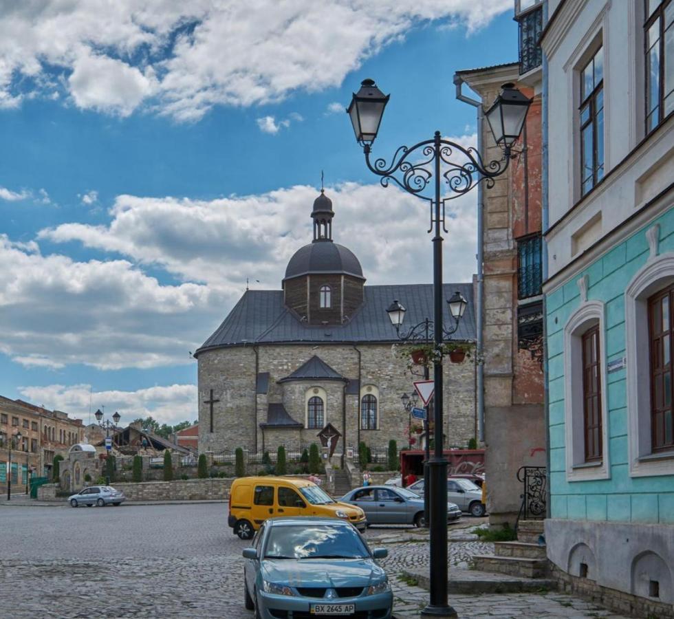 Квартира В Центрі Старого Міста З Окремим Входом Kamianets-Podilskyi Exterior photo